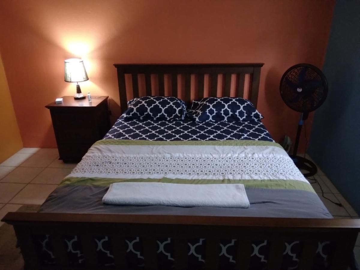 Danglez Bed & Breakfast Bataka Kültér fotó
